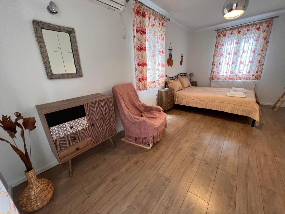 Avli Cottage Sami  Exteriör bild